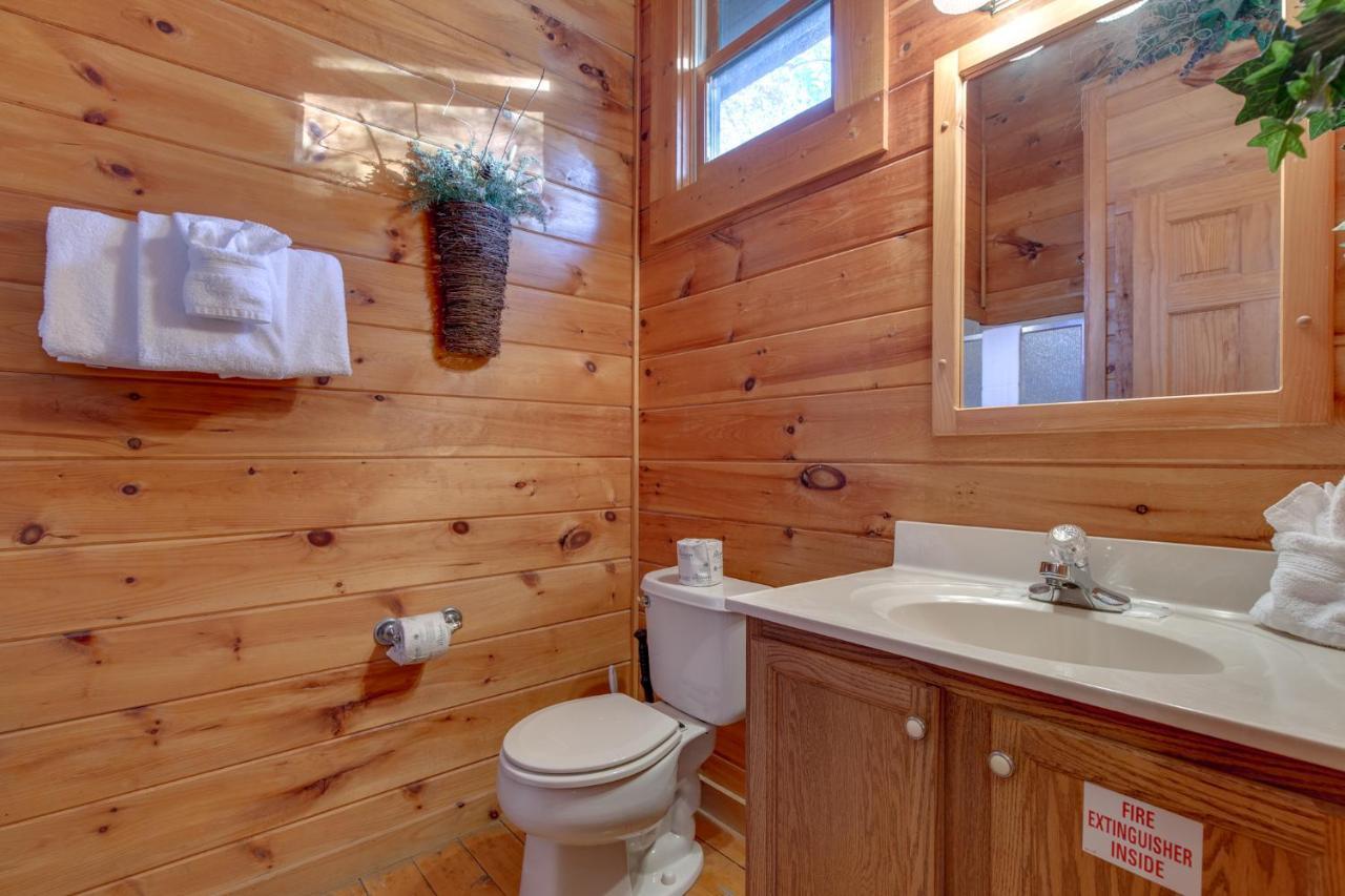 Wildwood Cove, 2 Bedrooms, Fireplace, Wifi, Jetted Tub, Hot Tub, Sleeps 6 Sevierville Luaran gambar